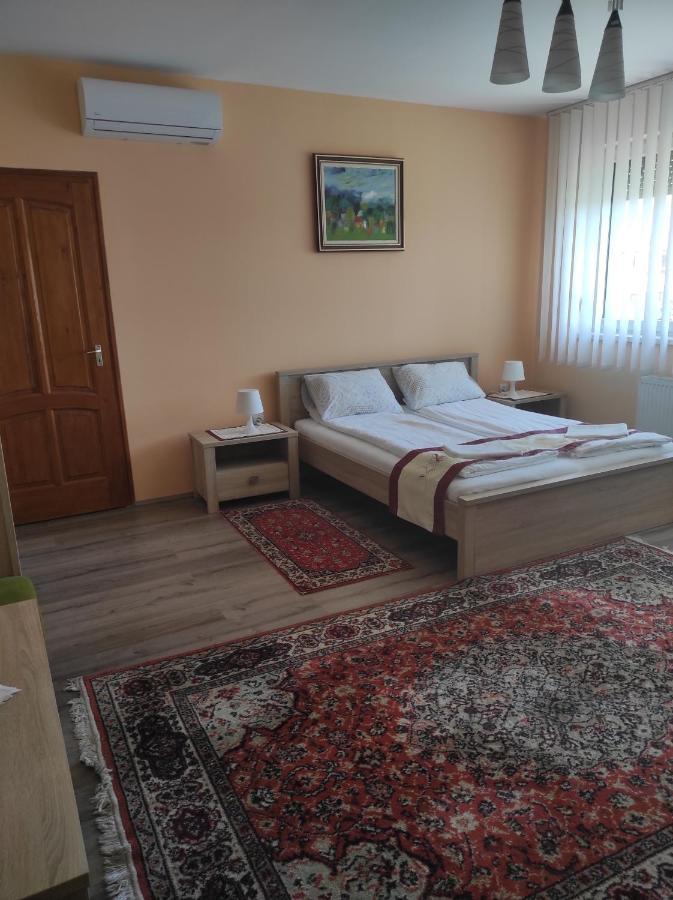 Maros Vendégház Mórahalom Exterior foto